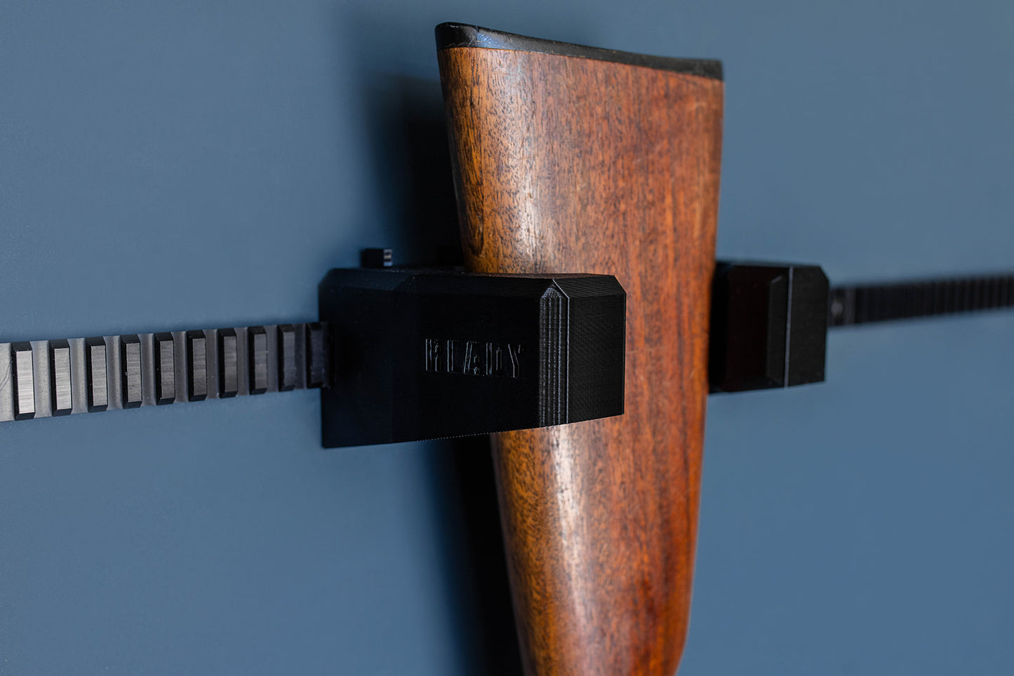 Universal Rifle Mount